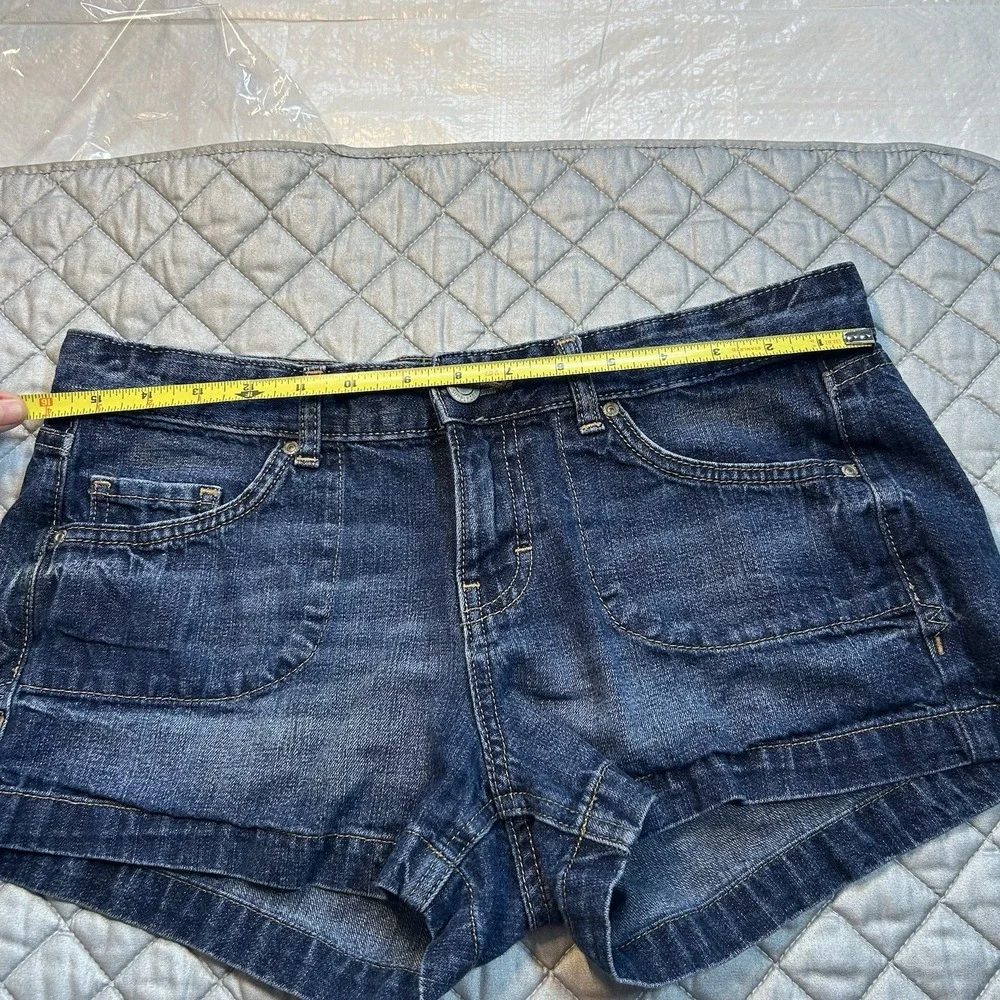 Mossimo Supply Co. Vintage Y2K Low Rise Denim Shorts (Size 11 / Fit 6)